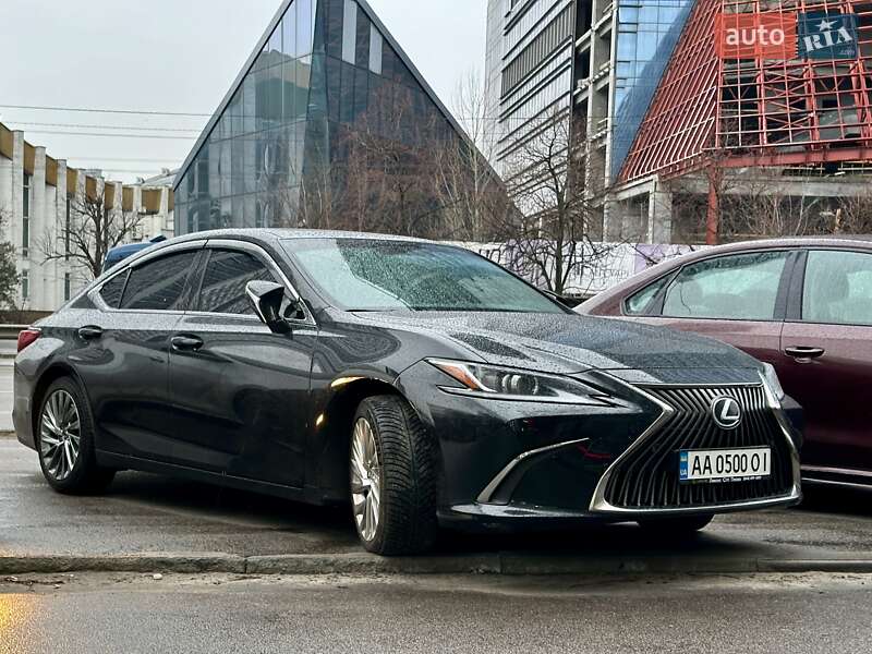 Lexus-6