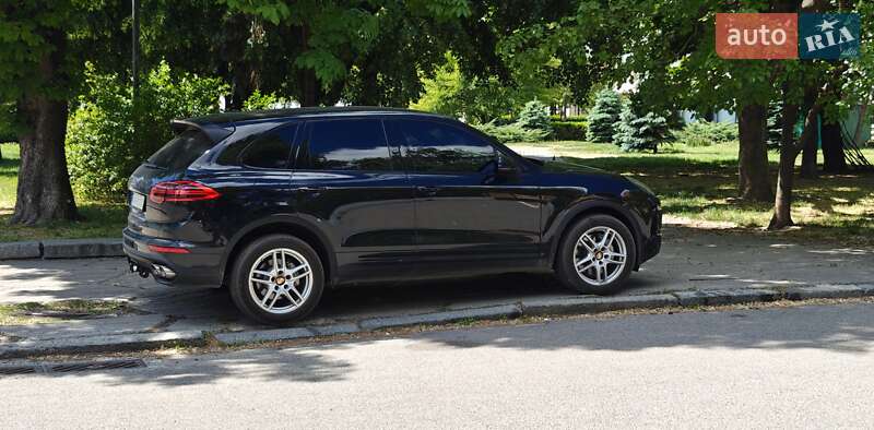 Porsche Cayenne 2016