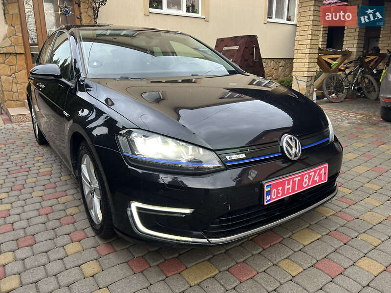 Volkswagen e-Golf 2015