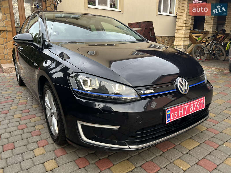 Volkswagen e-Golf 2015