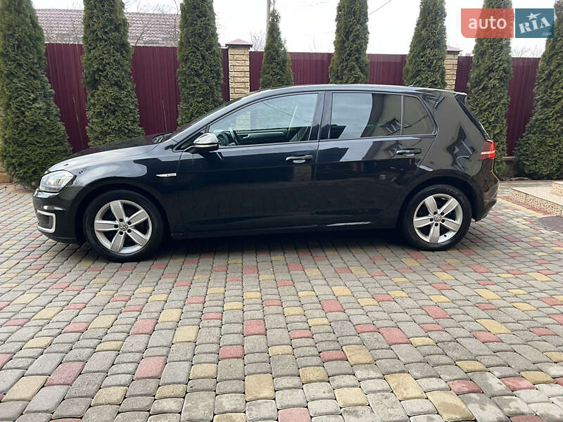 Volkswagen e-Golf 2015