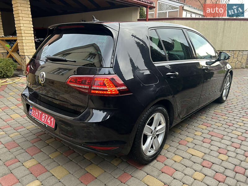 Volkswagen e-Golf 2015