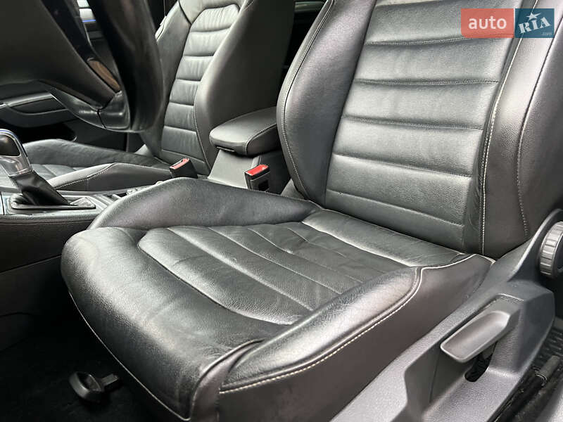 Volkswagen e-Golf 2015