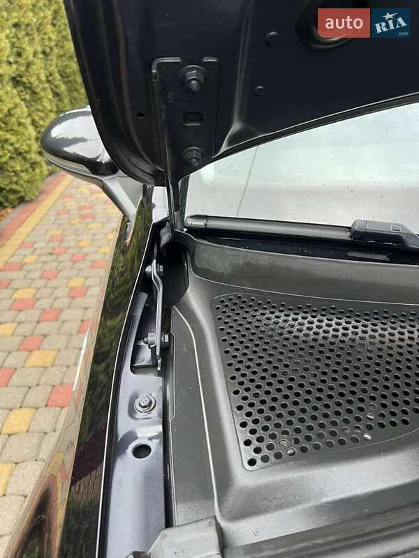 Volkswagen e-Golf 2015