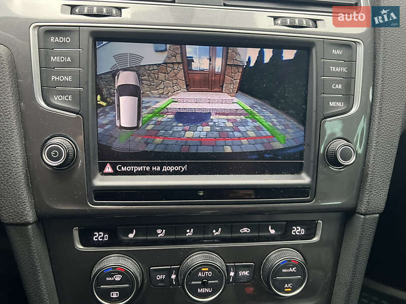 Volkswagen e-Golf 2015