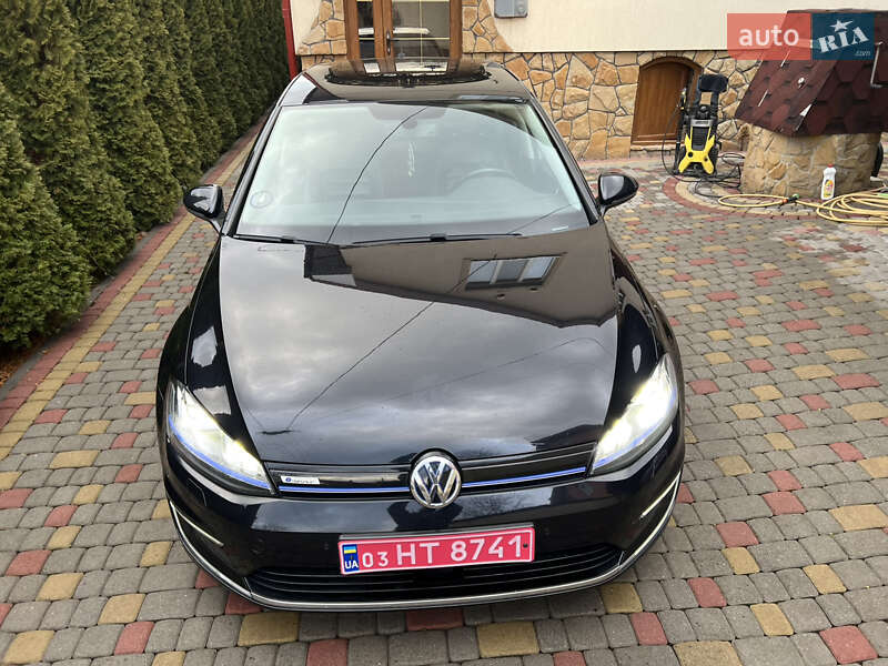 Volkswagen e-Golf 2015