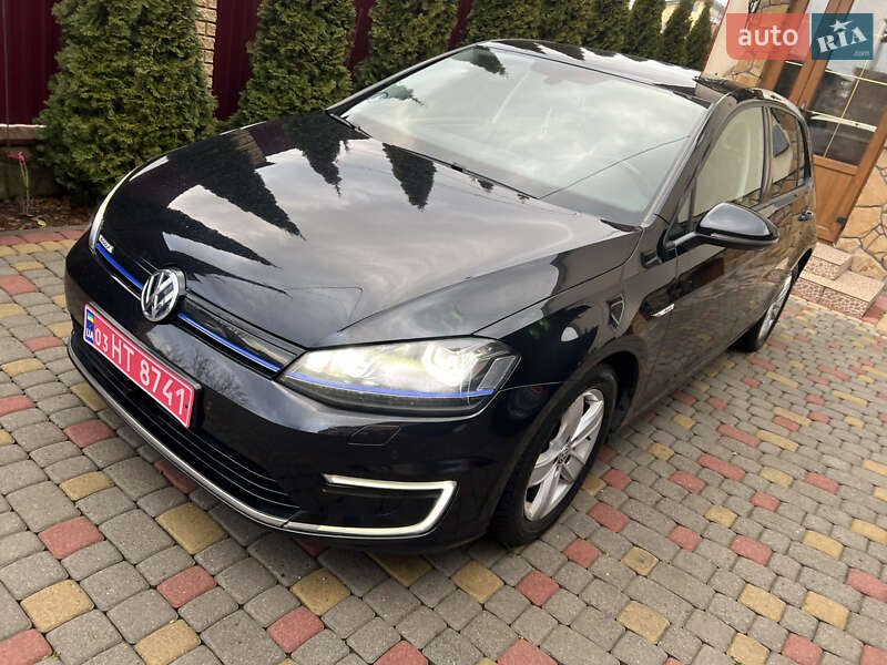 Volkswagen e-Golf 2015
