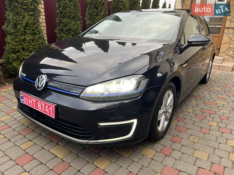 Volkswagen e-Golf 2015