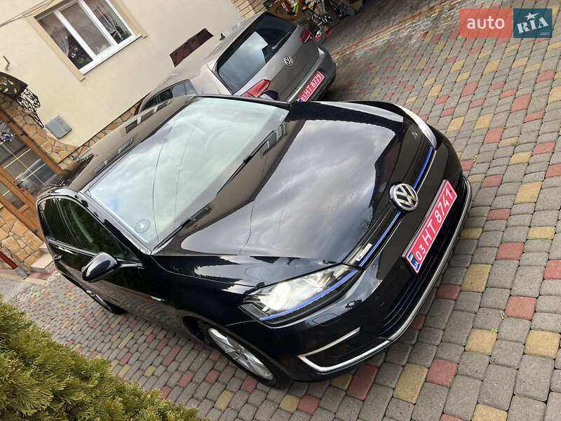 Volkswagen e-Golf 2015