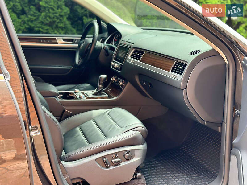 Volkswagen Touareg 2015