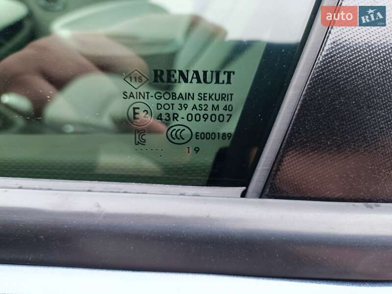 Renault-17