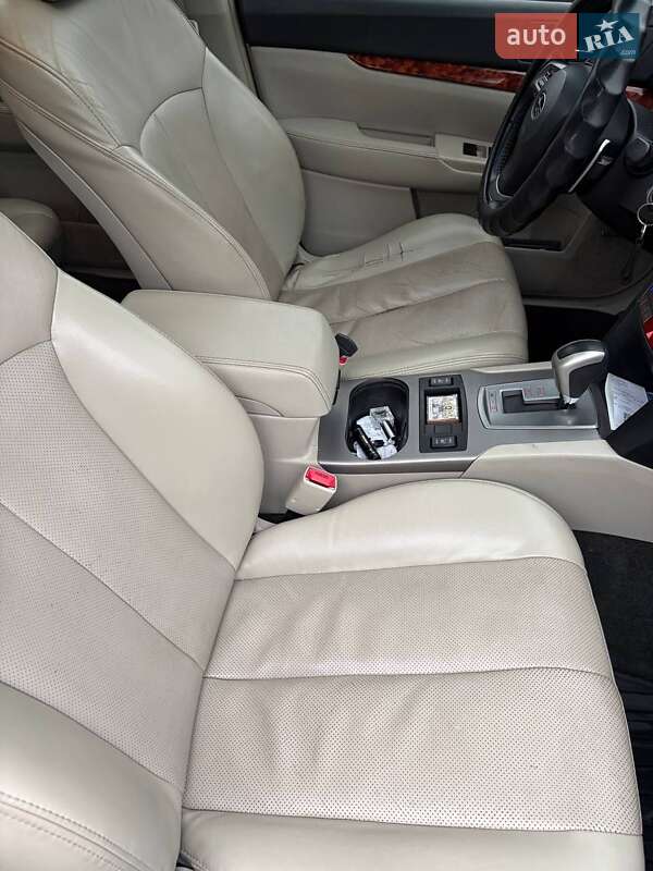 Subaru Outback 2011