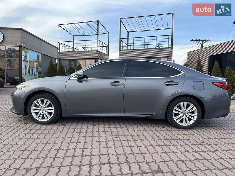 Lexus-5