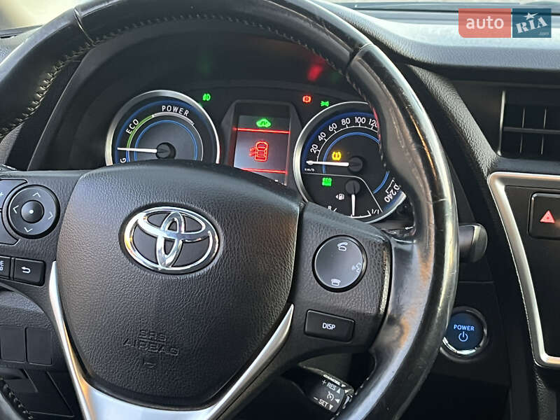 Toyota Auris 2014
