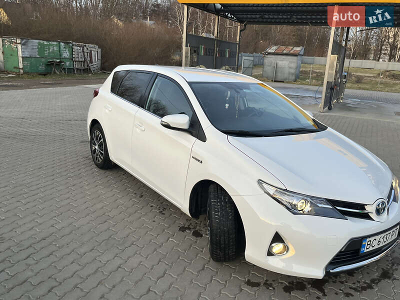 Toyota Auris 2014
