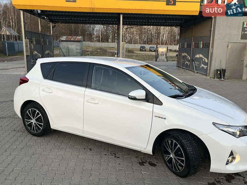 Toyota Auris 2014