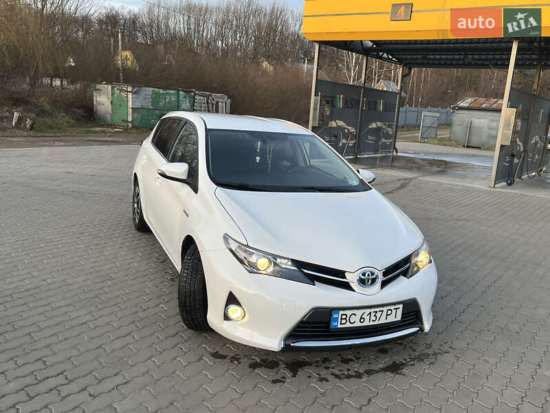Toyota Auris 2014