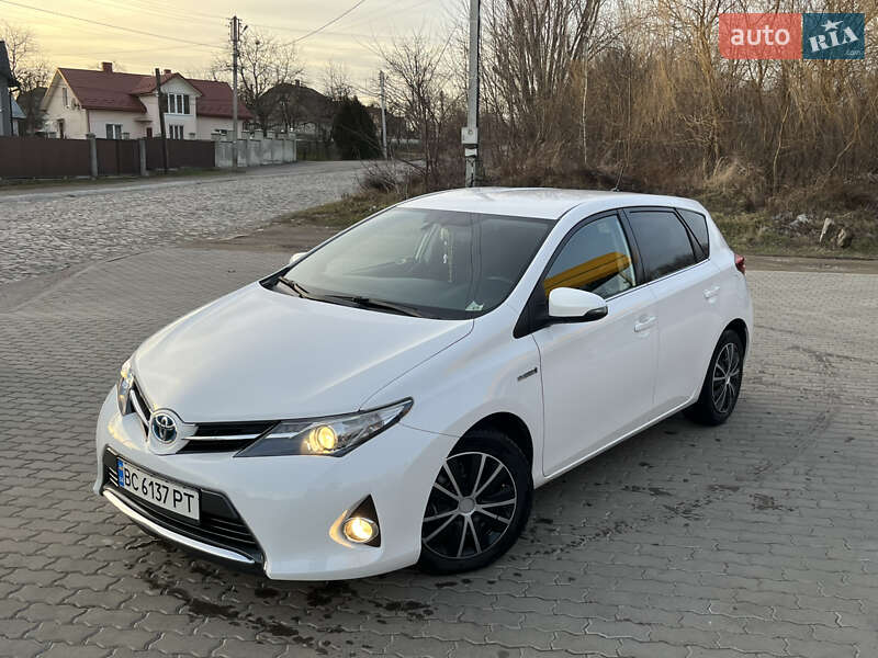 Toyota Auris 2014