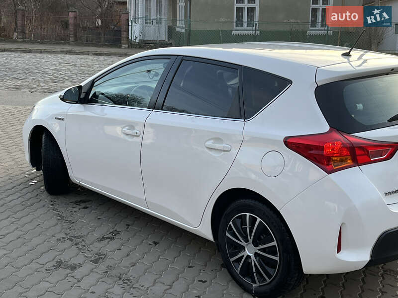 Toyota Auris 2014