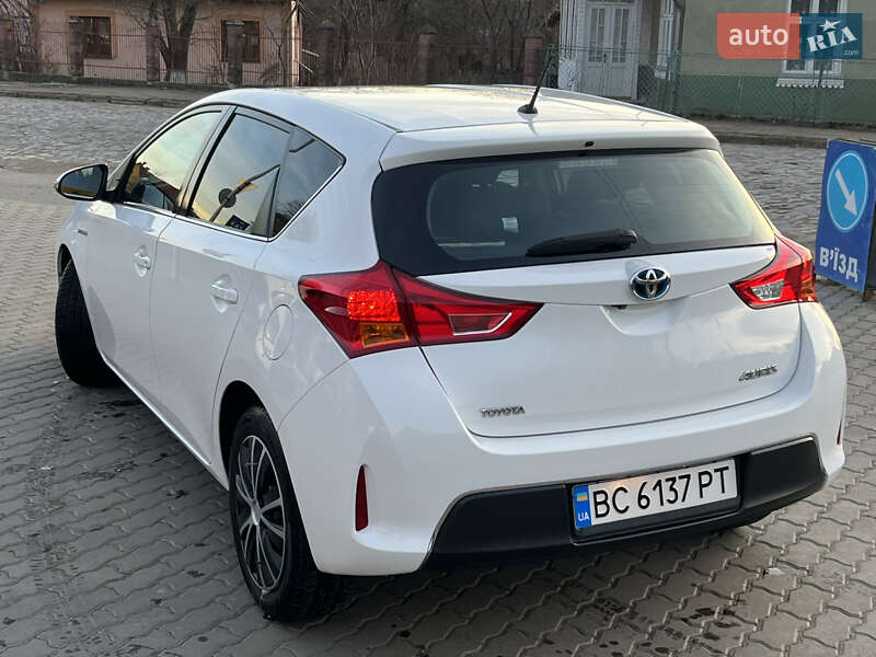 Toyota Auris 2014
