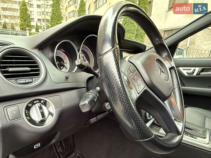 Mercedes-Benz C-Class 2012