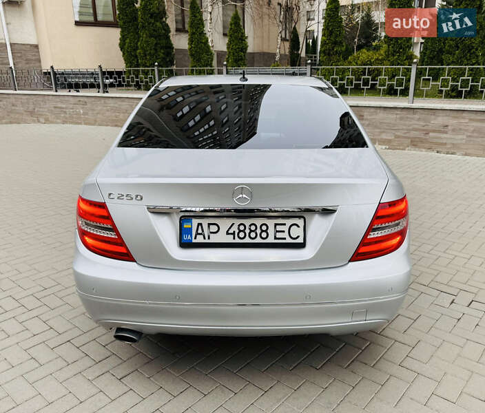 Mercedes-Benz C-Class 2012
