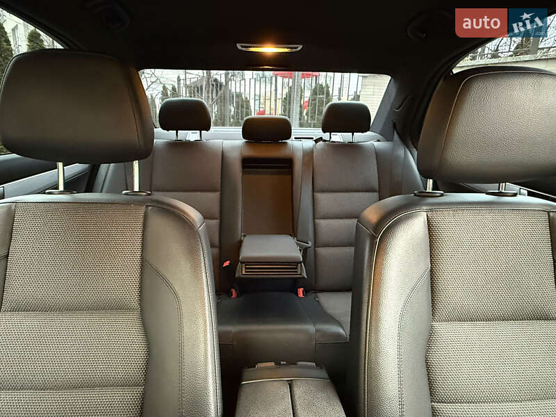 Mercedes-Benz C-Class 2012