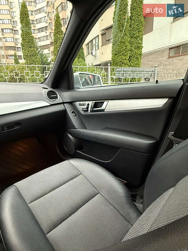 Mercedes-Benz C-Class 2012