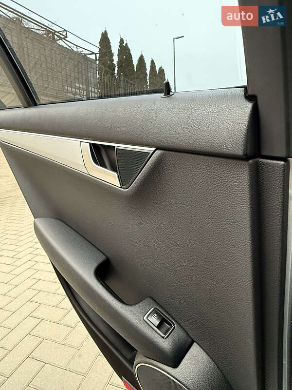 Mercedes-Benz C-Class 2012