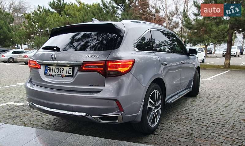 Acura-10