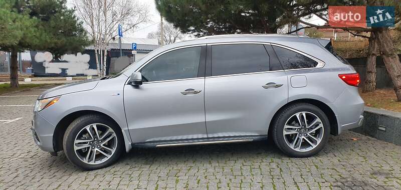 Acura-2