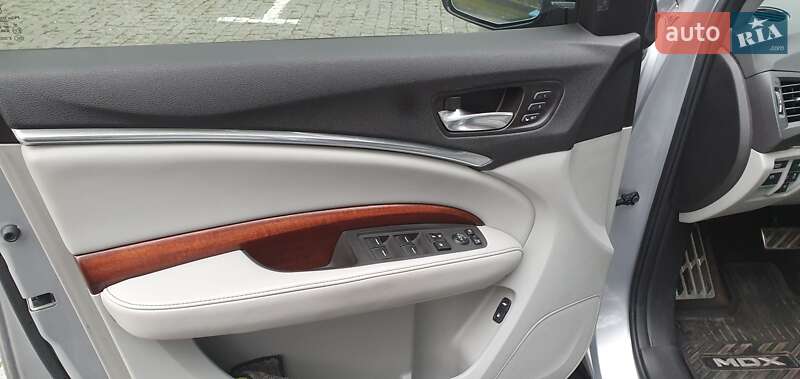 Acura-7
