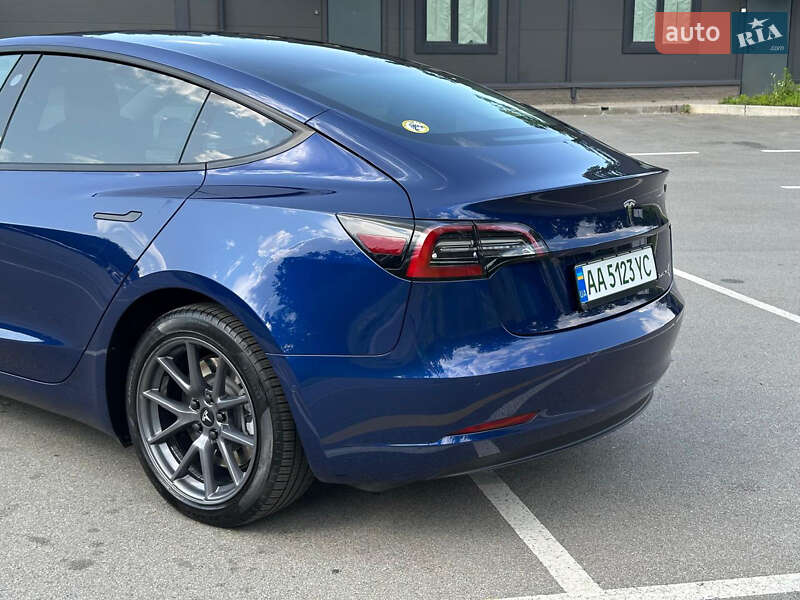 Tesla-10