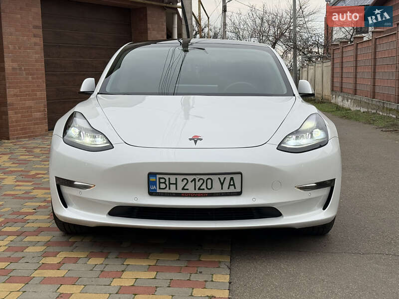 Tesla Model 3 2020