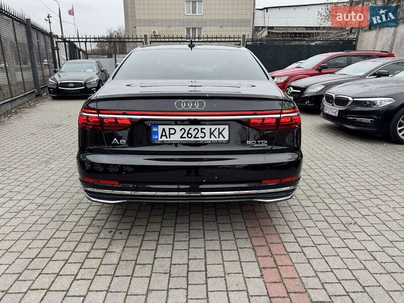 Audi-8