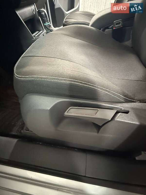 Volkswagen Touran 2011