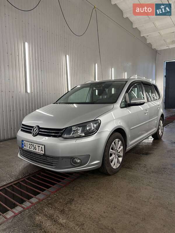 Volkswagen Touran 2011