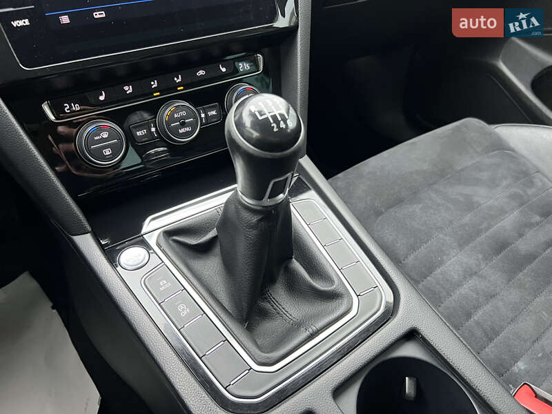 Volkswagen Passat 2019