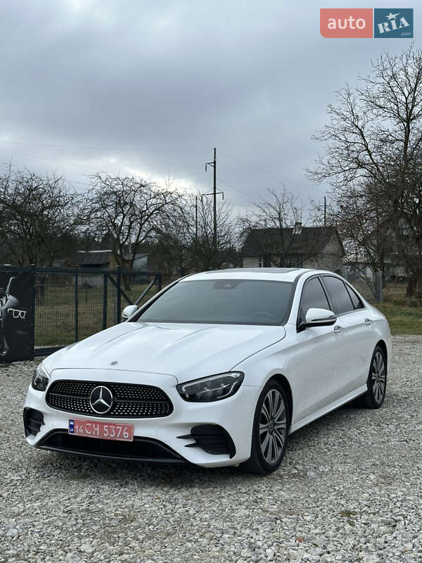 Mercedes-Benz E-Class 2021