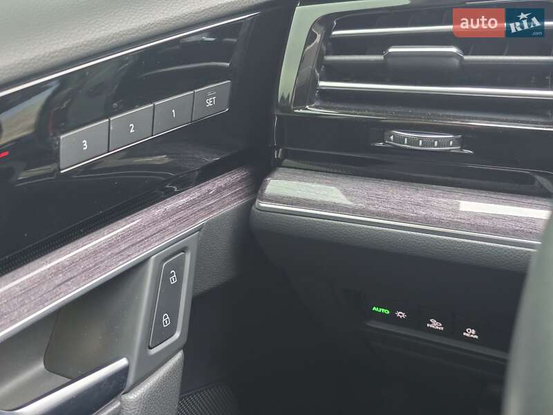 Volkswagen Touareg 2021