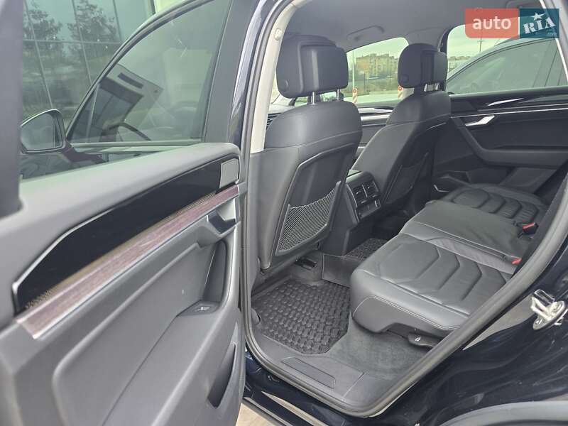 Volkswagen Touareg 2021