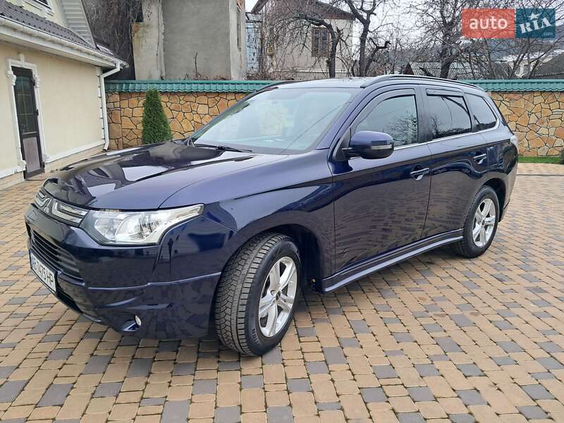 Mitsubishi Outlander 2013