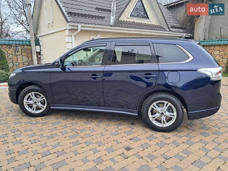 Mitsubishi Outlander 2013