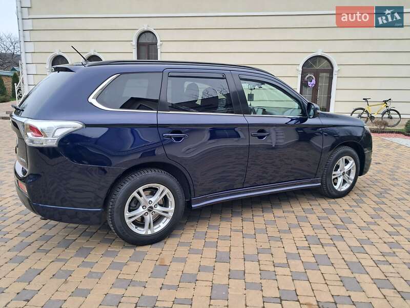 Mitsubishi Outlander 2013
