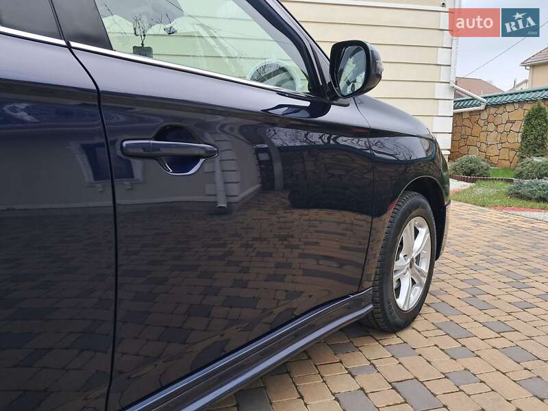 Mitsubishi Outlander 2013