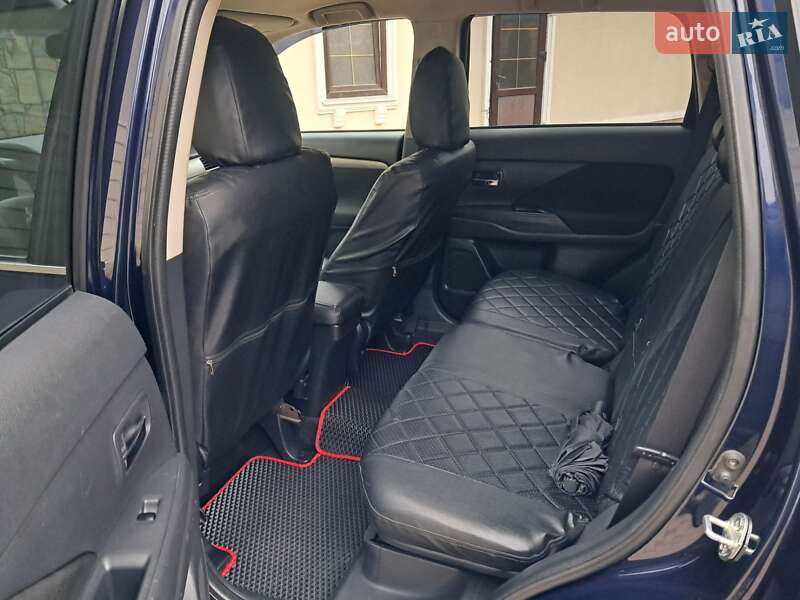 Mitsubishi Outlander 2013