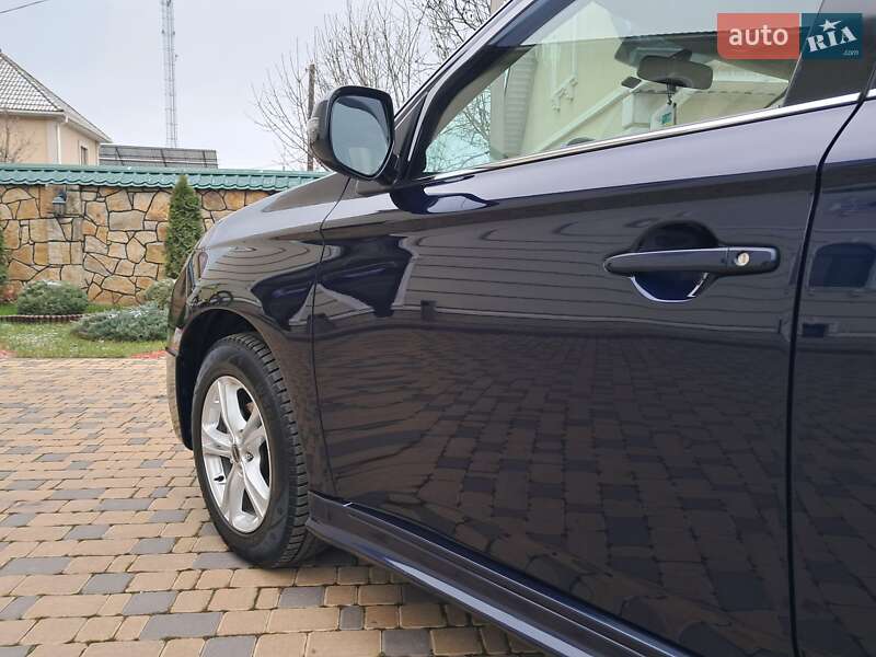 Mitsubishi Outlander 2013