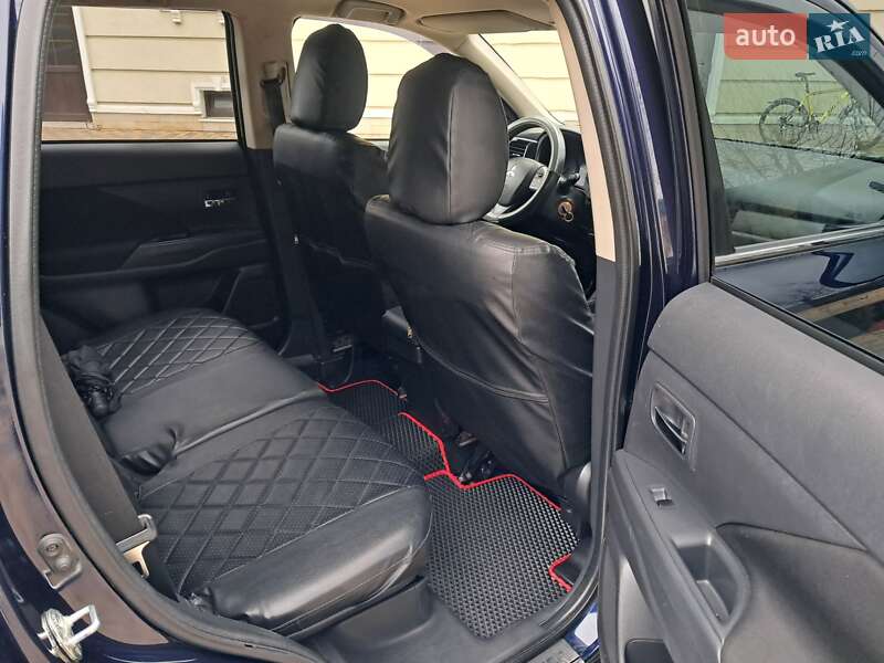 Mitsubishi Outlander 2013