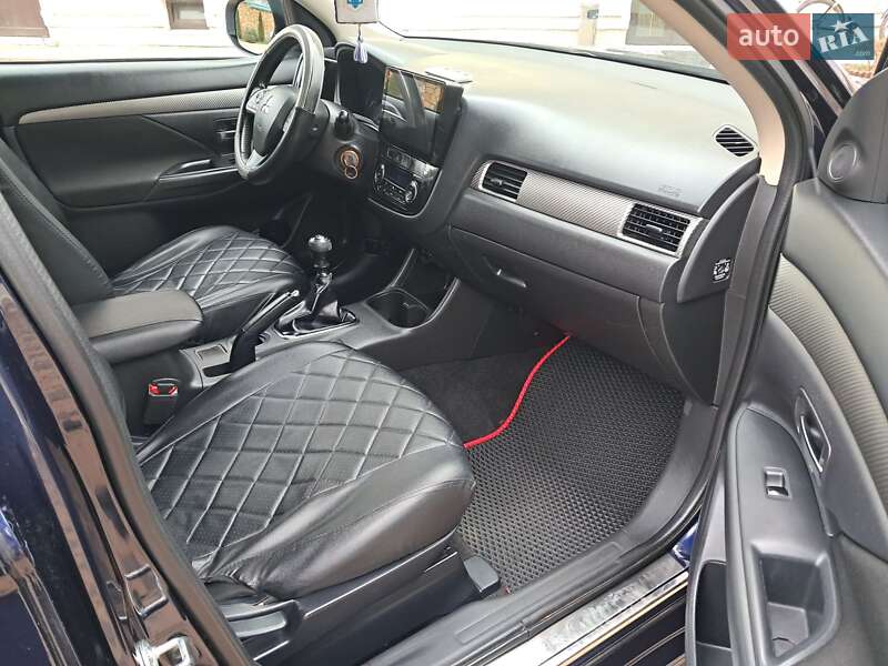 Mitsubishi Outlander 2013