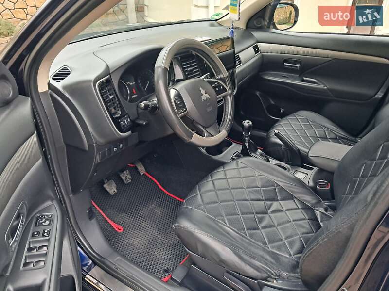 Mitsubishi Outlander 2013